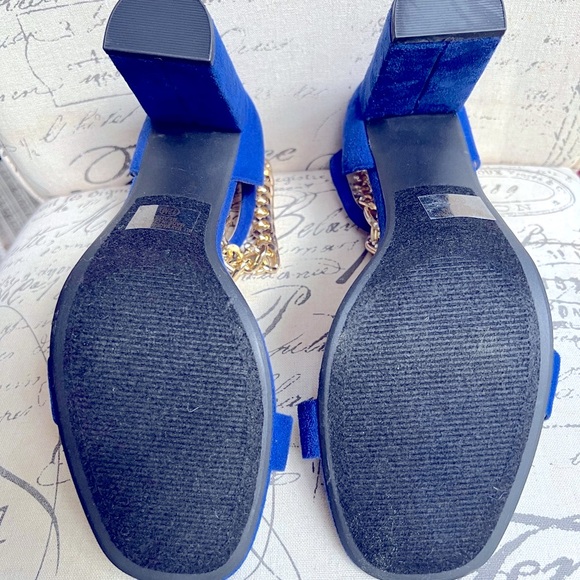 Y-not? Cobalt Blue Gold Chain High Heels (Never Worn) - Picture 7 of 9